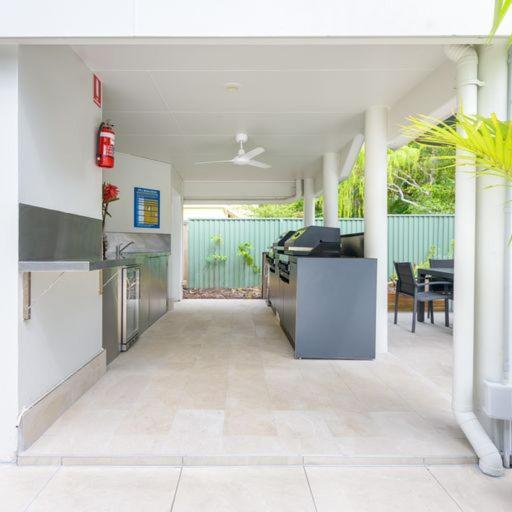 Rooftop Apartment At Marina Terraces Port Douglas Zewnętrze zdjęcie